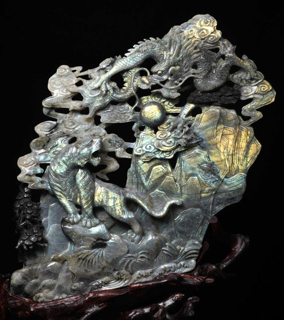 龍彫刻置物　縁起物　天然石　最高品質ラブラドライト　パワーストーン　1点限定 龍彫刻置物 縁起物 天然石 最高品質ラブラドライト パワーストーン 1点