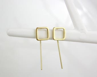 Minimalist earrings - square C34