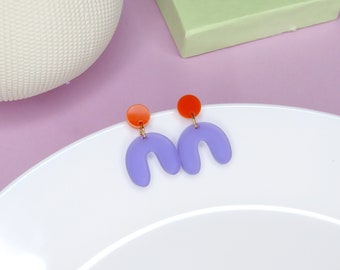 Small arch arch earrings in orange purple transparent