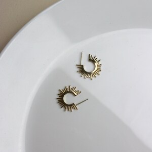 Small rays gold-plated hoop earrings