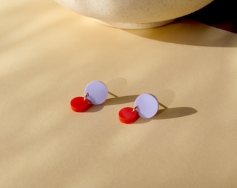Big Dotty acrylic earrings in lilac red