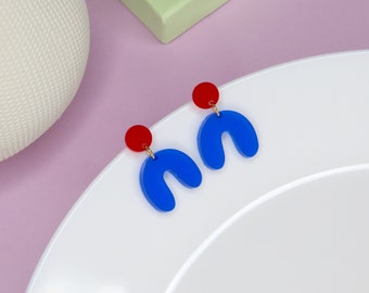 Small arch arch earrings in red ink blue