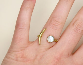 Bague en laiton croissant de lune avec nacre