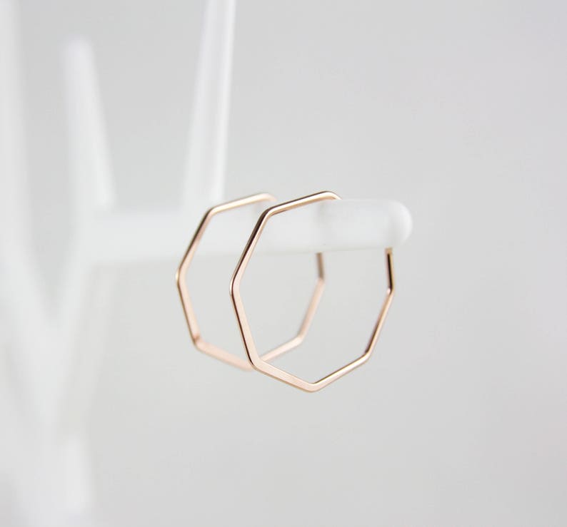 Geometrische vergoldete Rosegold Creolen Bild 1