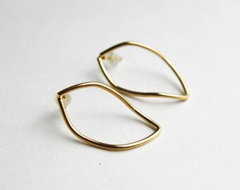 Drop curved - gold plated stud earrings