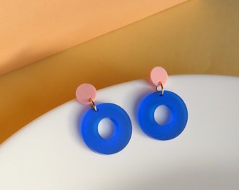 Boucles d'oreilles à tige Colorblock Circle en bleu encre rose