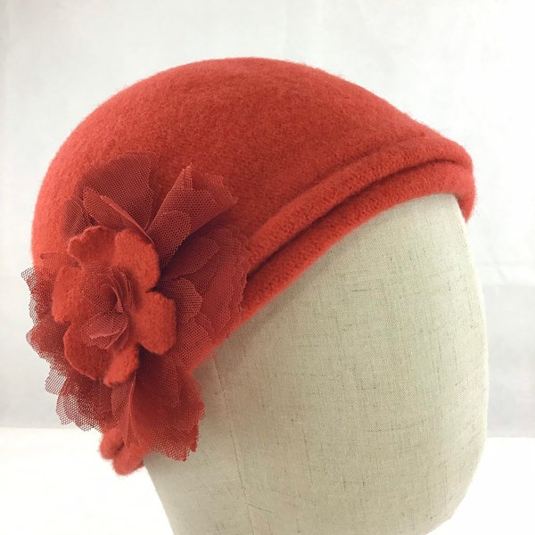 Mütze Uli - die Feminine -  100 % Schurwolle - Farbe orange
