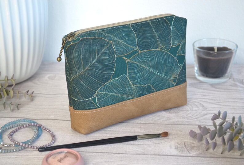 small cosmetic bag, travel case, leaf pattern, emerald green image 5