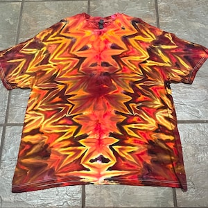 Tie Dyed Unisex 3XL T-Shirt: Fiery Shatter Fold