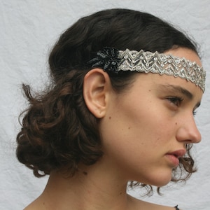 Silver Art Deco headband, stretch headband, beaded headpiece, gray beaded headband, Grecian headband, gatsby headpiece, flapper dress, gray