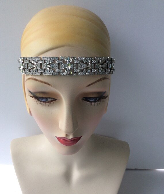 Understanding the Flapper Dress