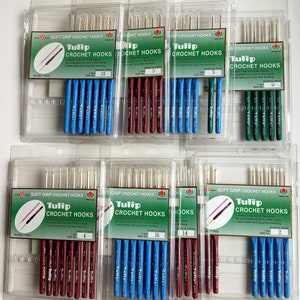 Tulip Fine Steel Soft Grip Crochet Hooks 12 pz. / Uncinetto ergonomico per dreadlock, amigurumi, calzini per bambini, borse, utensili per lavorare a maglia