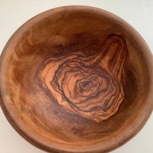 Cyprus Olive Wood Bowl……Fabulous.……Small…....Hand Turned Bowl......A Beautiful Piece of Cyprus Olive Wood Was Used to Create this Bowl...