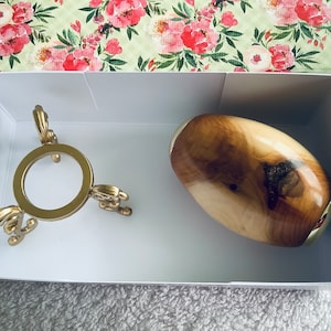 New Design..Egg Scope and Stand..Hand Turned Egg Kaleidoscope English Yew Wood.Sourced from around Sherwood Forest UK Metal Stand