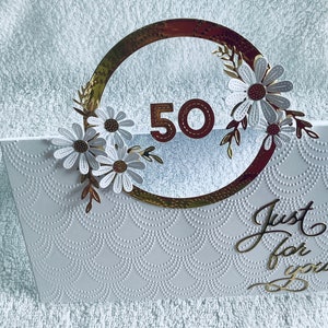 Lujo... Cualquier ocasión... Tarjeta del 50.º aniversario... Tarjeta de bodas de oro... Tarjeta hecha a mano en caja... Mamá... Hermana... Hija... Pareja... Amiga... Tía...