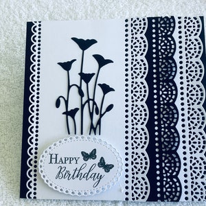 Cartão especial.....Cartão de feliz aniversário com muitas dimensões......Cartão de aniversário feito à mão....Feliz aniversário.......Cartão....