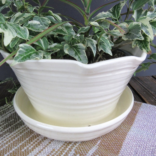 Ceramic Pottery Flower Pot with attached drainage tray, Large Indoor Hanging Terracotta Pottery Plant Pot, 7 inches wide by 4.5 inches tall