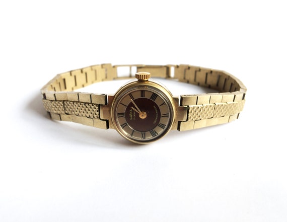 Womens watches Gold vintage watch. Soviet watch Women's | Etsy