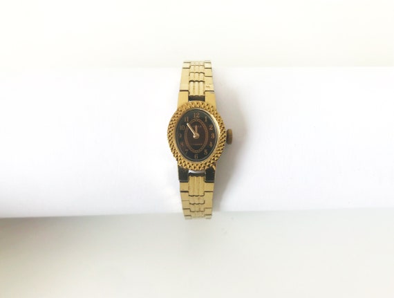 Damen Uhren, Gold Vintage Uhr. Sowjetischen, Damenuhr retro, Vintage Uhr, Russische Uhr, Damen Uhren, Gold Vintage Uhr. Sowjetischen, Damenuhr retro, Vintage Uhr, Russische Uhr,