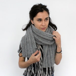 Long scarf. long scarf knit. mens long scarf. extra long scarf. super long scarf. chunky long scarf. light grey scarf. chunky grey scarf