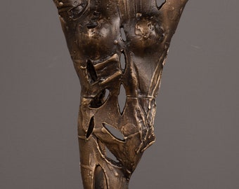 SCULPTURE Collection - Woman of Strength