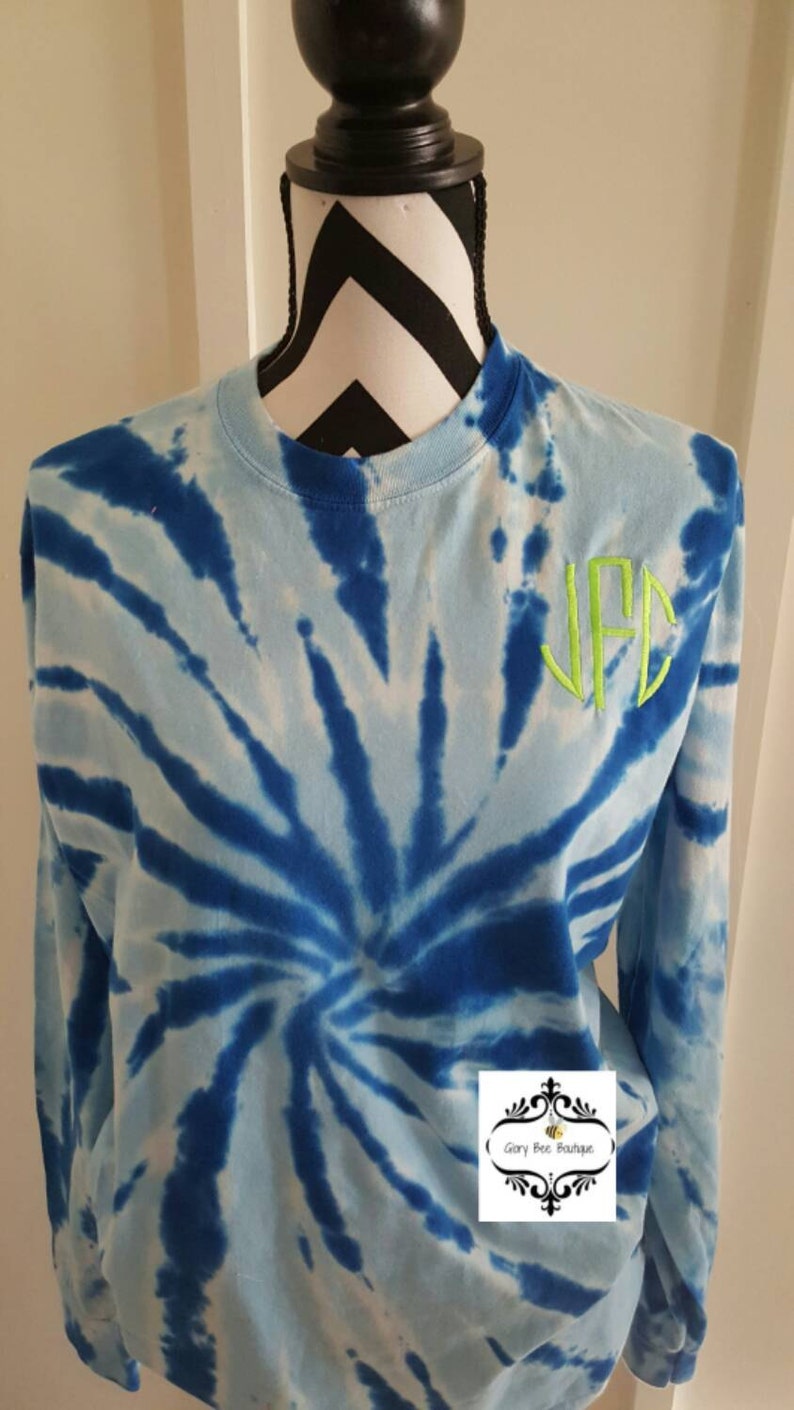 white long sleeve shirt for tie dye