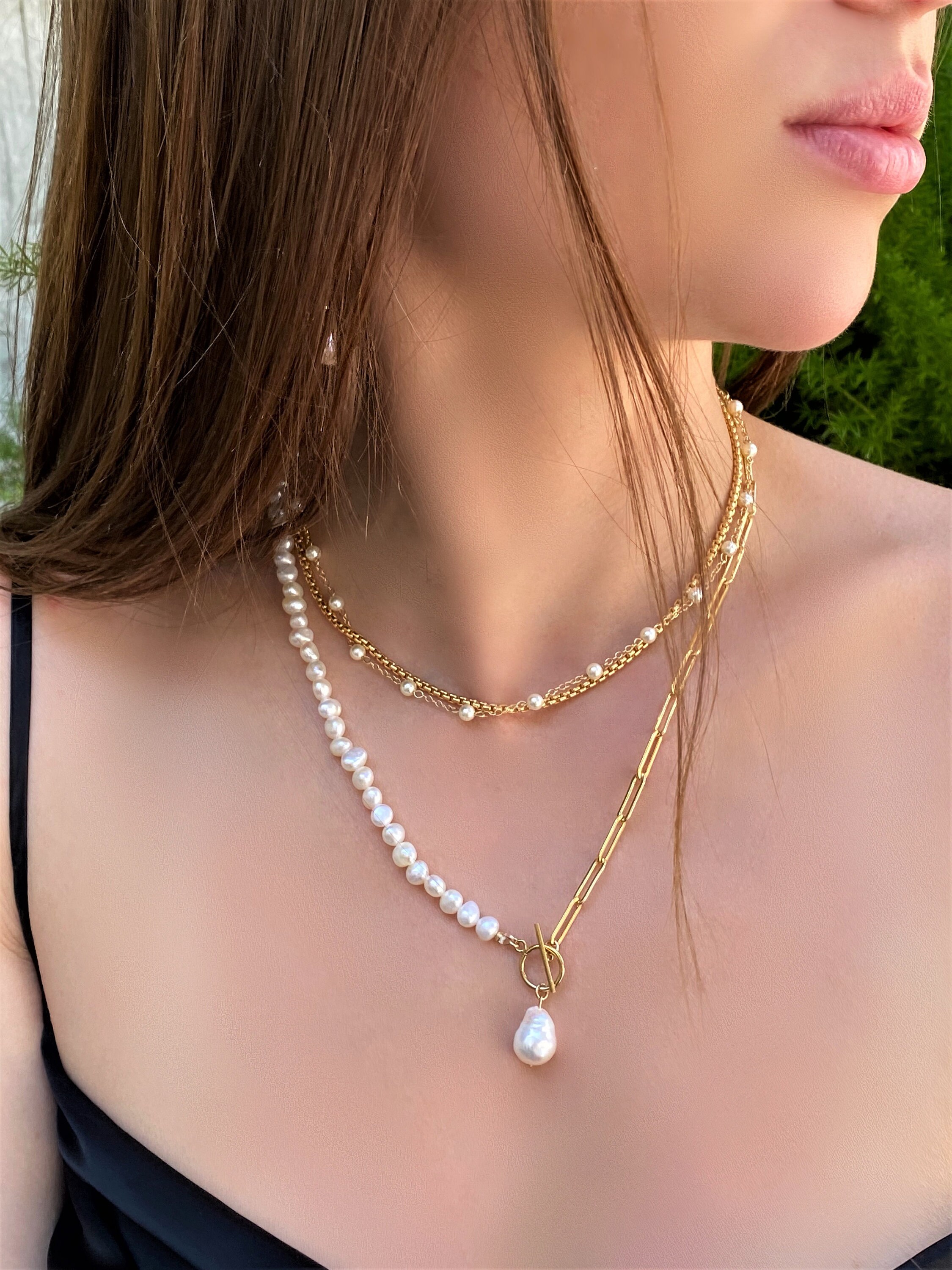 【TommassiniJewelry】Pearl Station Chain Layeredネックレス Pearl Station Necklace, Pearl Necklace, Layered Pearl