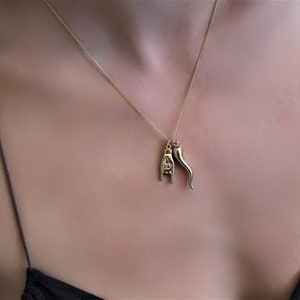 Dainty Gold Mano Cornute Hand + Horn Charm Necklace * Italian Horn Necklace * Good Luck Necklace * Protection Necklace * Good Luck Necklace