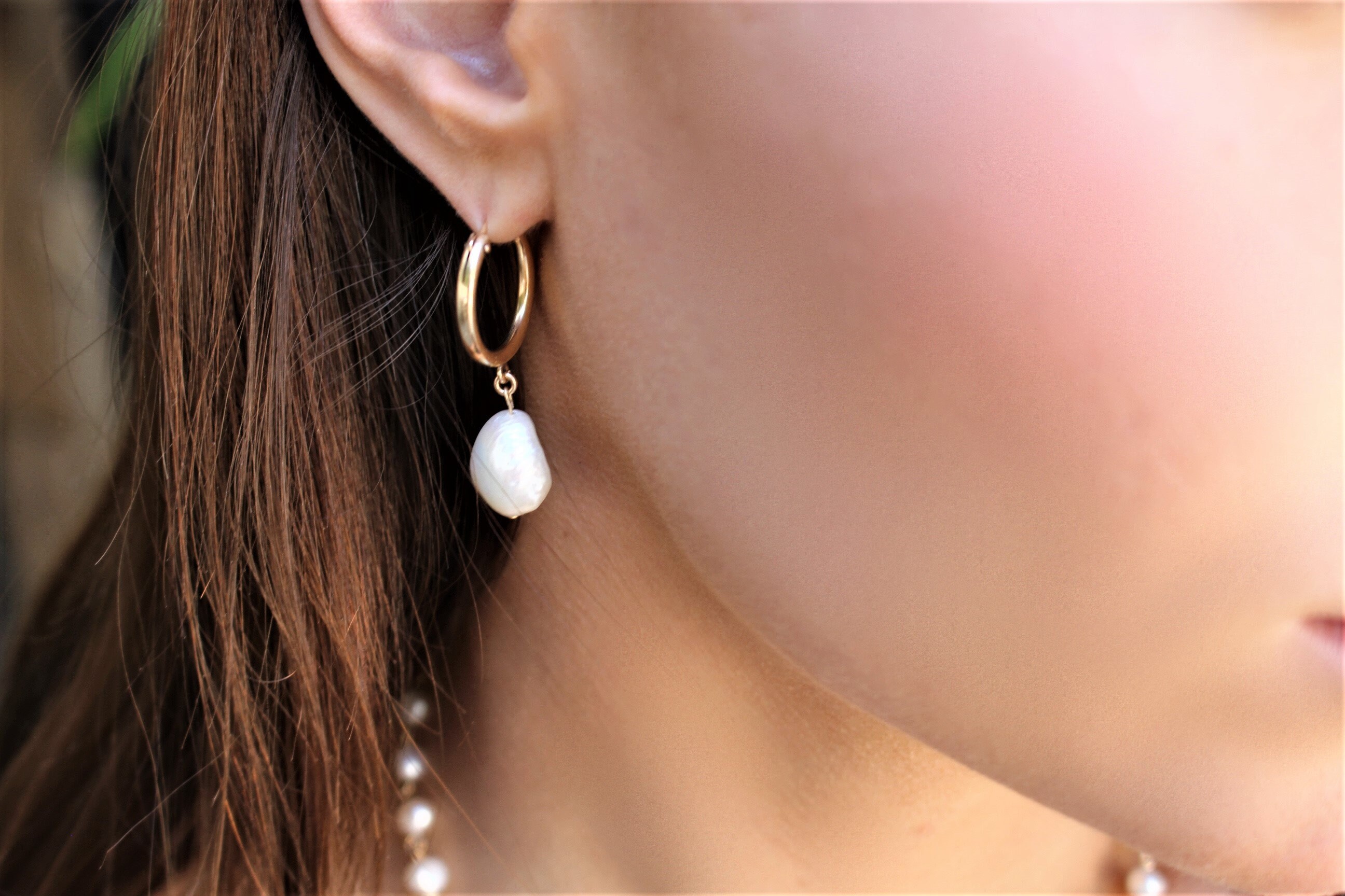 Baroque Pearl Hoops Earrings / Pearl Huggie Earrings * Pearl