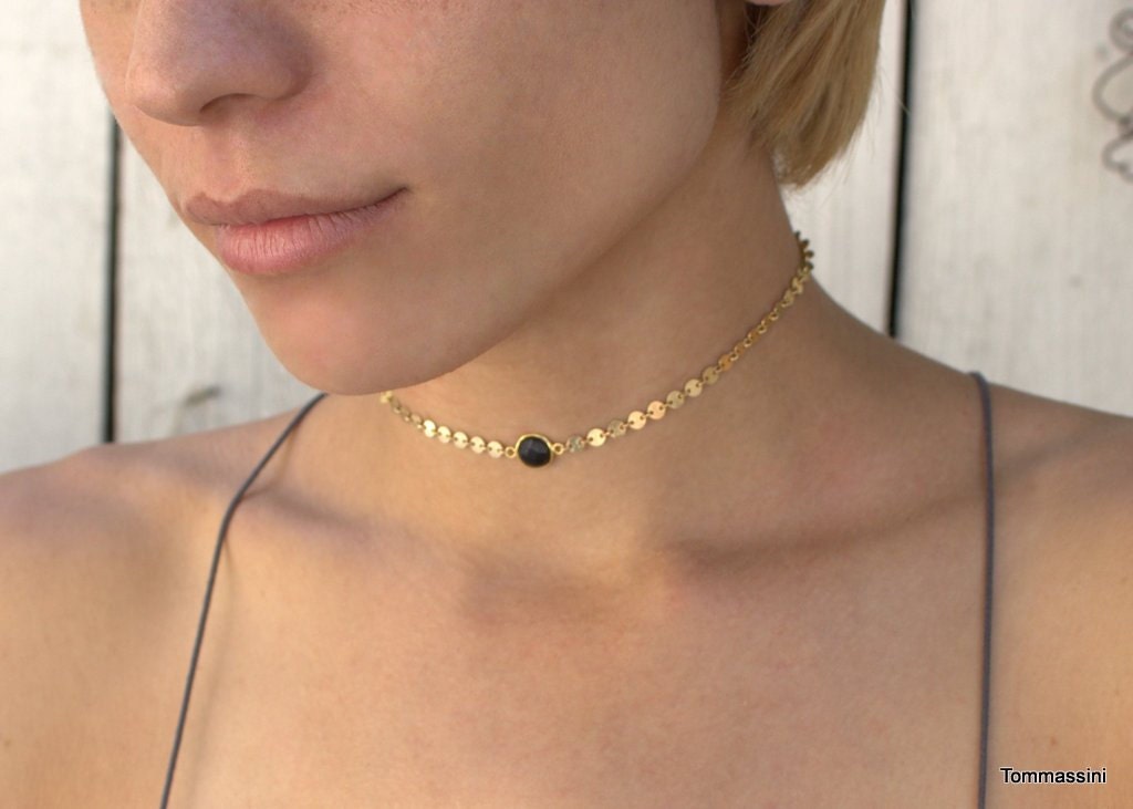 Mini gold choker necklace deals