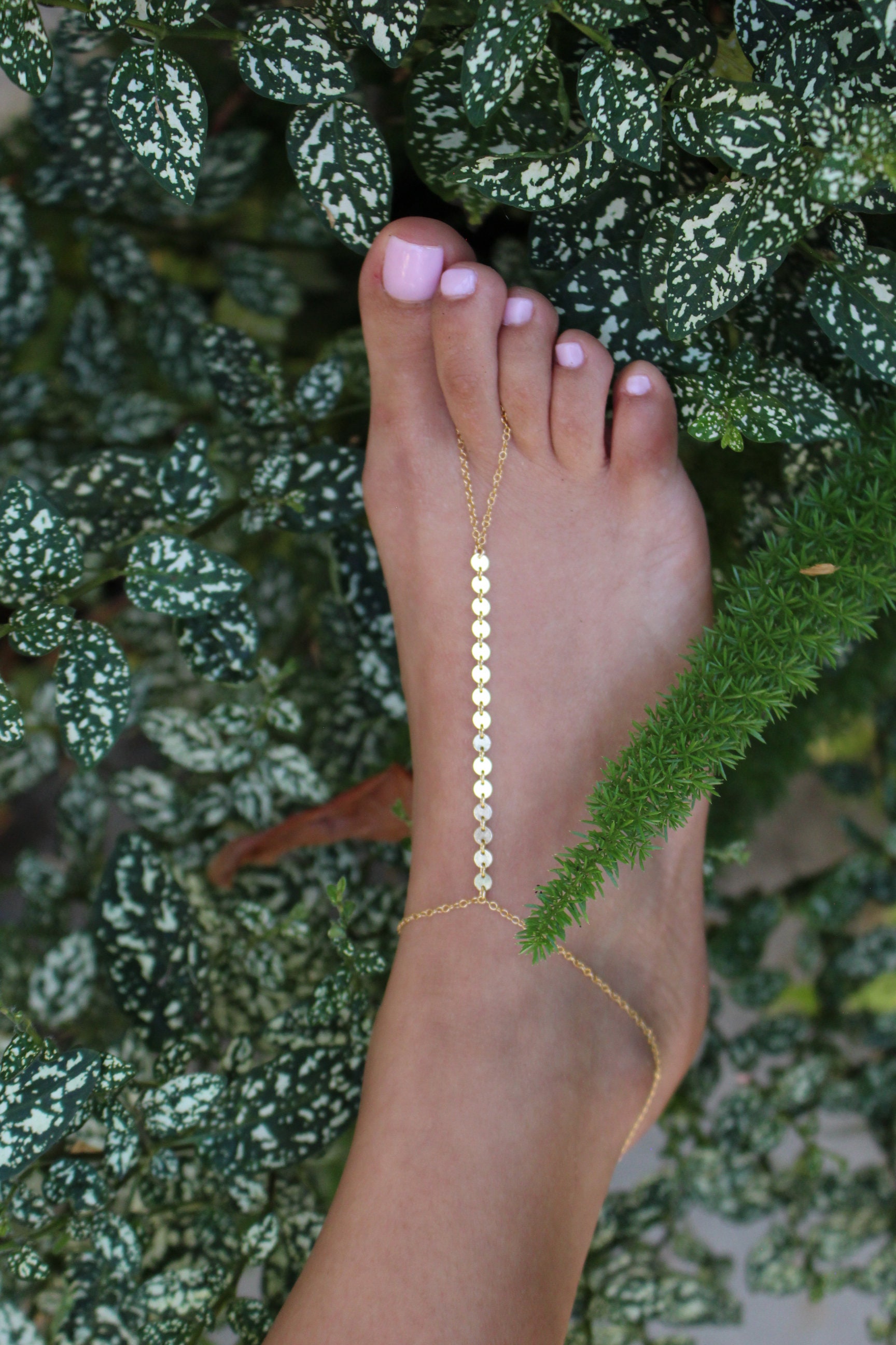Silver Beach Barefoot Triangular Design Toe Ring Anklet at Rs 519 | Silver Toe  Ring | ID: 2849461810712