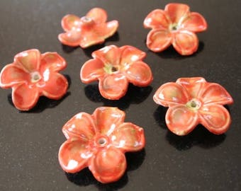 4 flower porcelain beads. (ref:0698).
