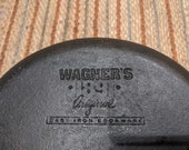 Wagner 39 s 1891 original Dutch oven with PYREX lid