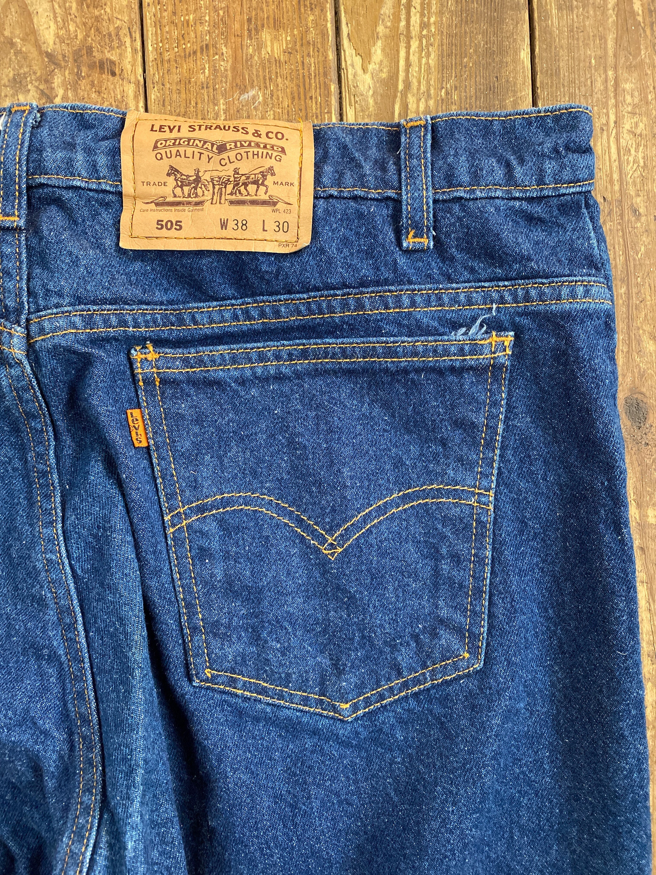 Vintage 90s LEVI'S 505 Regular Straight Leg Denim Jeans 37