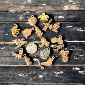 18 Cracker Jack Charms, Unique Vintage Variety Metal Charms