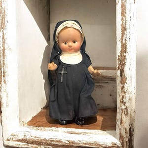 Nun Doll 1930s Composition 8.5&quot; tall