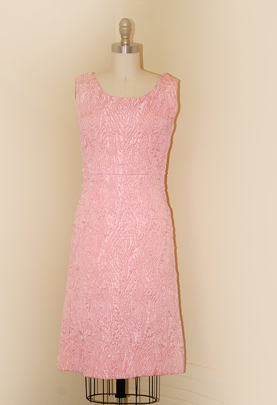 1960s 2pc. Pink Krinkle Texture Wiggle Dress with… - image 3