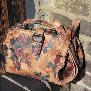 Mini Small Doctor Bag Vintage Frame Bag Floral Printed Pattern Leather 14 Light Crossbody Adjustable and Very Spacious