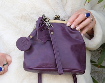 Violet Leather Kiss Lock Bag: Vintage Style Clip Purse with Wristlet