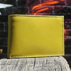 Billetera pequeña grande, billetera de cuero verde manzana, compartimentos múltiples, espacio para monedas, espacio triple para billetes, ranuras para tarjetas, billetera de cuero, excelente regalo