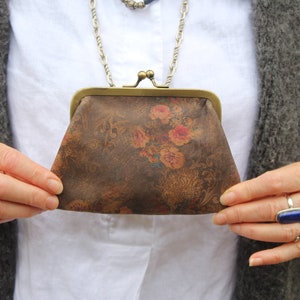 Floral Leder Geldbörse, Geldbörse floral, Bedruckte Leder Geldbörse, Spange Geldbörse, Münze und Karte-Clip Geldbörse, Kiss-Lock-Münze Geldbörse, Kiss-Clip
