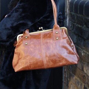 Top Clip Tan Leder Umhängetasche, Doris, Verschluss schließen Retro-Stil Handtasche Geldbörse, Innentaschen, Solid Messing Farbe Rahmen Tasche, Verschluss Geldbörse