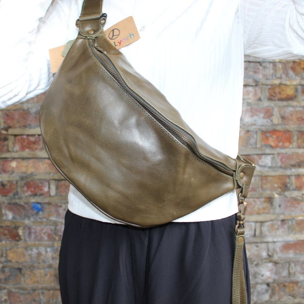 Bum bag over sized, Olive green leather, Fanny pack medium, Med weekend, Fanny Hip bag, Inner organizer detail, Inner card spaces