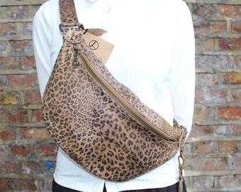 Bum Bag Leopard print Leather, Fanny pack, Mediterranean, Inner pocket card slots, Fanny chest bag medium, Hip or Side Bag Real Leather