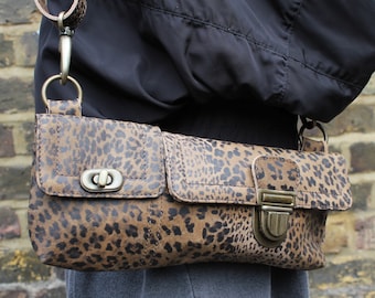 Bolso bandolera de piel con estampado de leopardo: riñonera multibolsillos