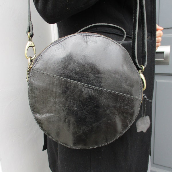 Small Round Black Soft Leather Bag, Rupert, Crossbody Handmade Purse Vintage Style, Circular black handbag, Small leather bag, Crossbody Bag