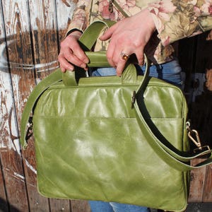 Laptop Bag, Apple or Avocado green, Berlin, Multi space Laptop bag, Brief case, Front and back pockets, Internal compartments, Long strap