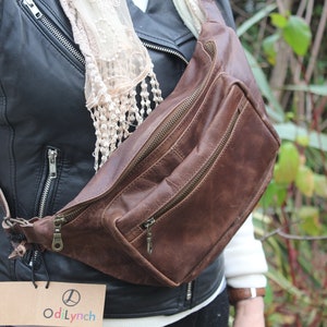 Large Brown Fanny pack, Belfast, Fanny bag leather, Dark brown chest bag, Genuine leather hip bag, Double zip, Oversized bum bag, Hip bag