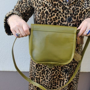 Saddle Bag Medium, Light green leather, Internal zip pocket, Very spacious for medium bag, Avocado green, Apple Green, Shoulder or crossbody image 8