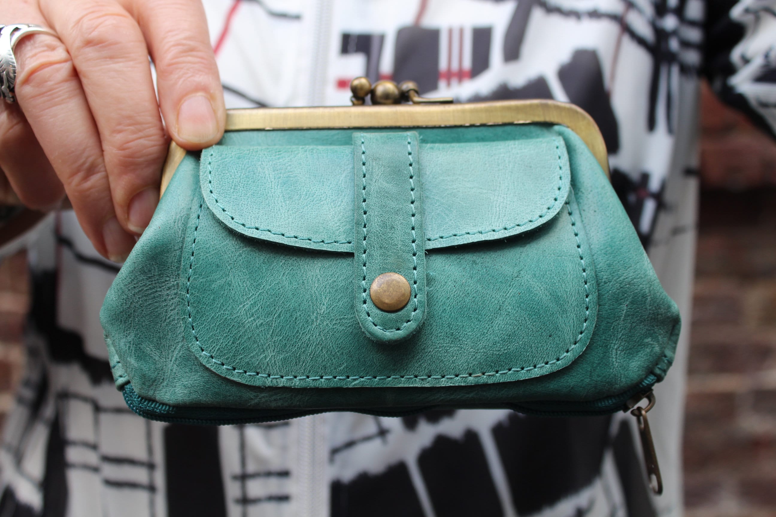 Clip purse hotsell